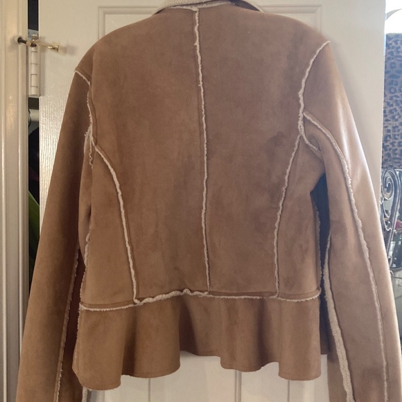 Jacket - Picture 3 of 4